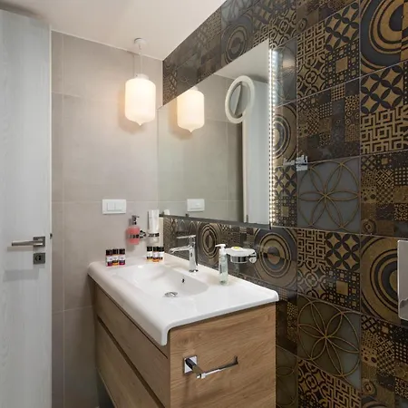 Orama Milos Apartmanhotel 4*