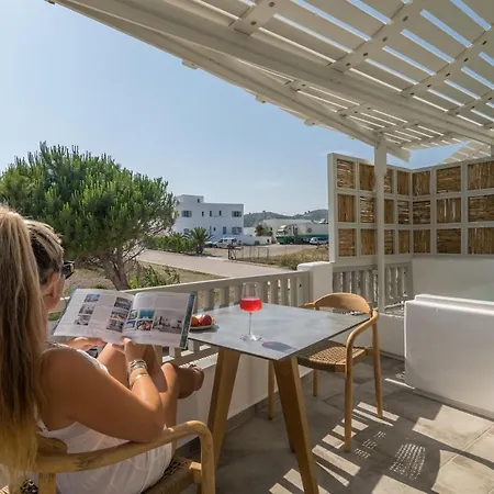 Orama Milos Aparthotel