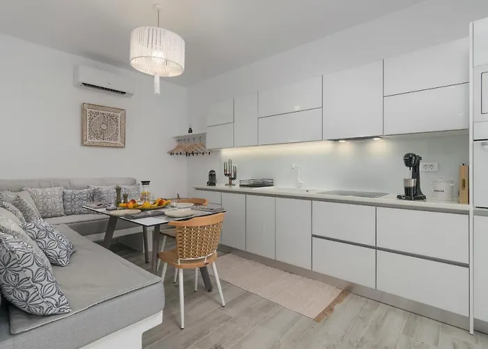 Apartahotel Orama Milos 4*