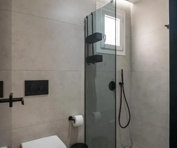 Orama Milos Adamantas (Milos)