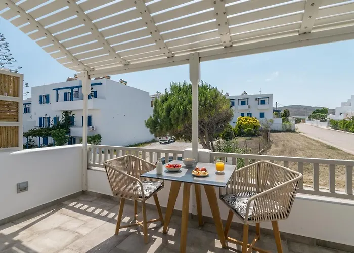 Orama Milos Apartahotel